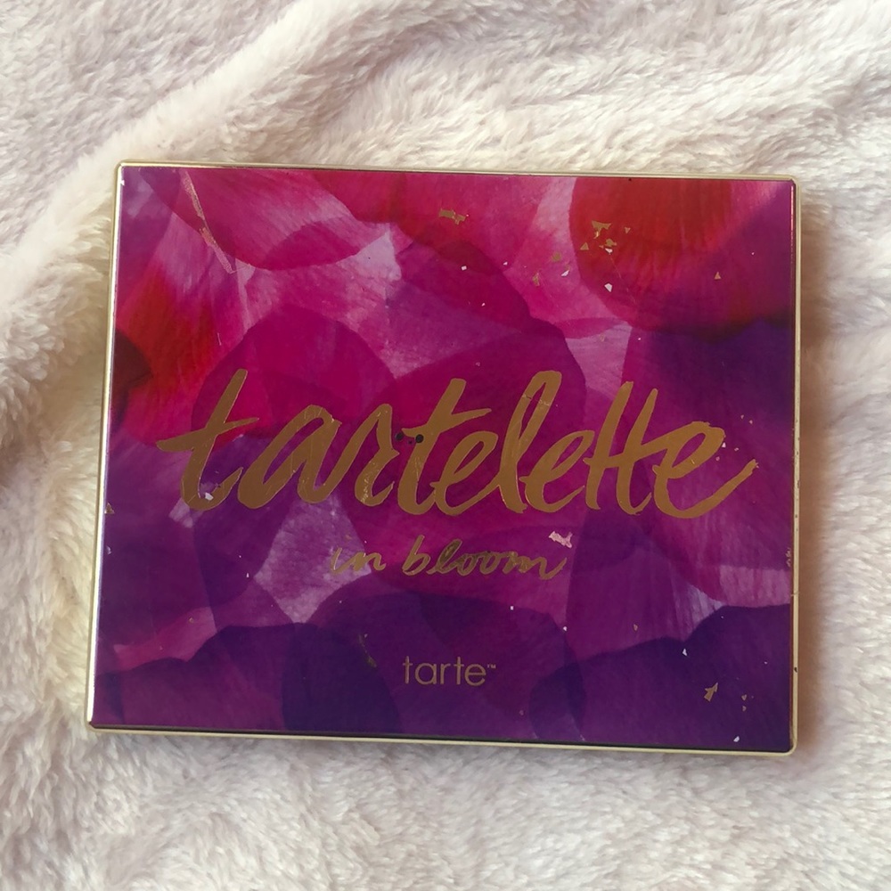 Tartelette in bloom eyeshadow palette